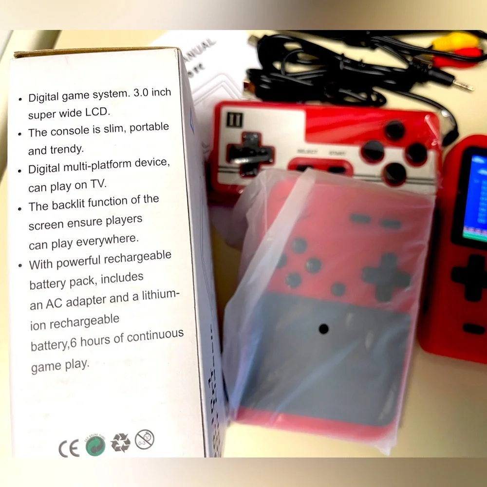 NIB Retro Handheld Digital 500 Games Console/can hook to TV